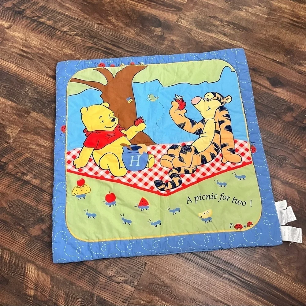 Vintage Winnie the Pooh Tigger Play Area Quilt Fun Activity Mat Blanket 31” Sqr